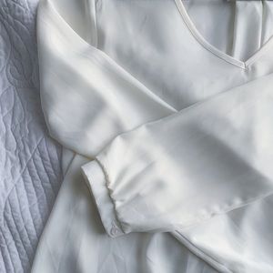 LUSH—white long sleeve sheer v-neck blouse